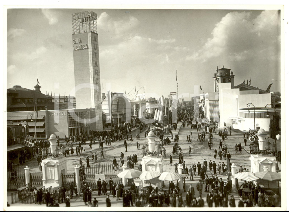 Fotografia d epoca originale 1939 MILANO L ingresso principale alla FIERA CAMPIONARIA Torre SNIA Viscosa 1