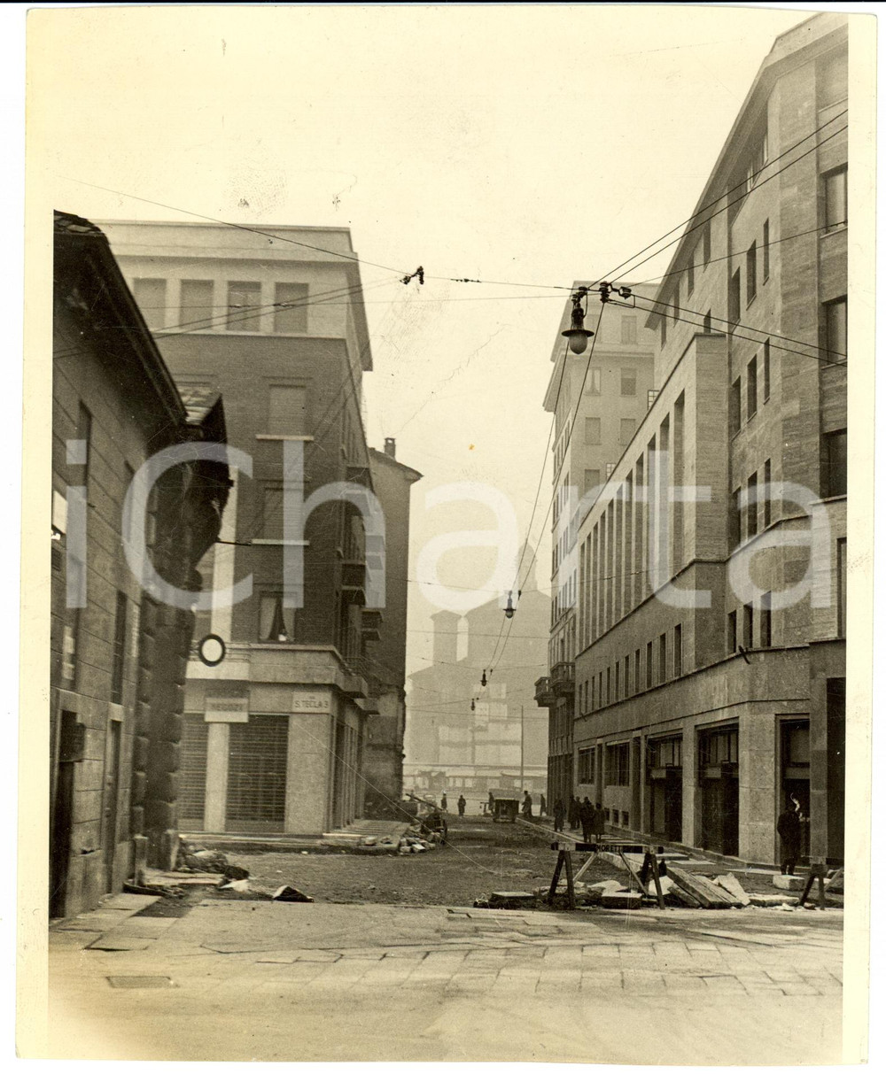 Fotografia d epoca originale 1938 MILANO Lavori ripavimentazione VIA SANTA TECLA Fotografia 1