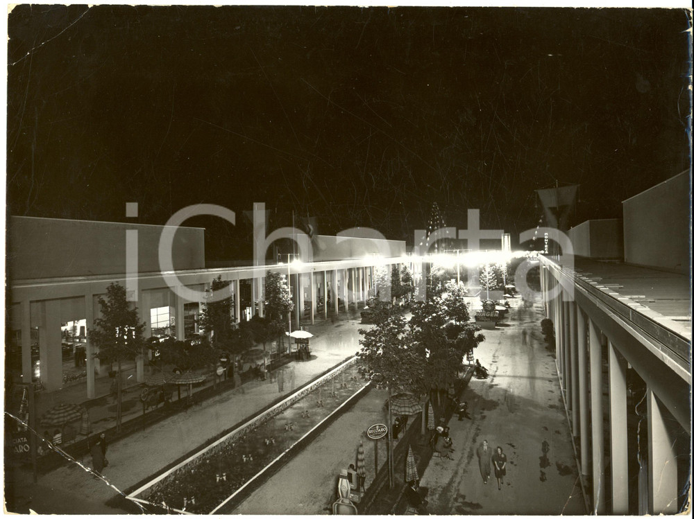 Fotografia d epoca originale 1939 PADOVA Viali notturni della XXI Fiera Insegna RECOARO Foto DANNEGGIATA 1