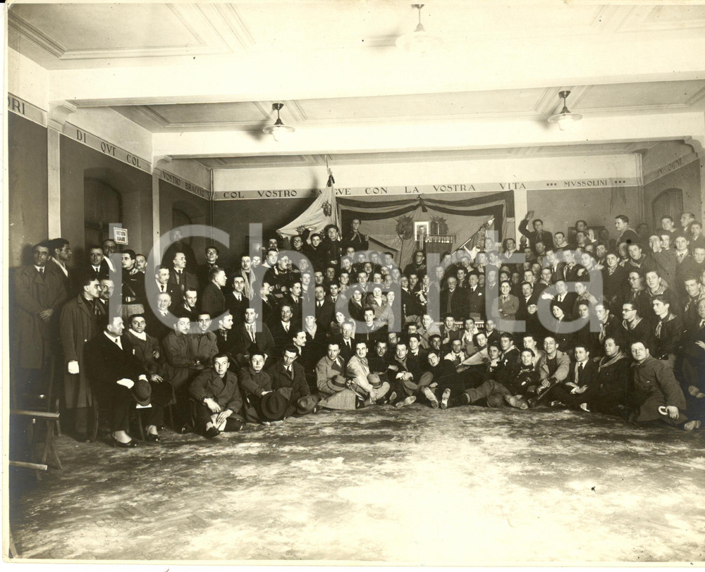 Fotografia d epoca originale 1930 PADOVA Riunione dei Gruppi Rionali con i labari Fotografia 1