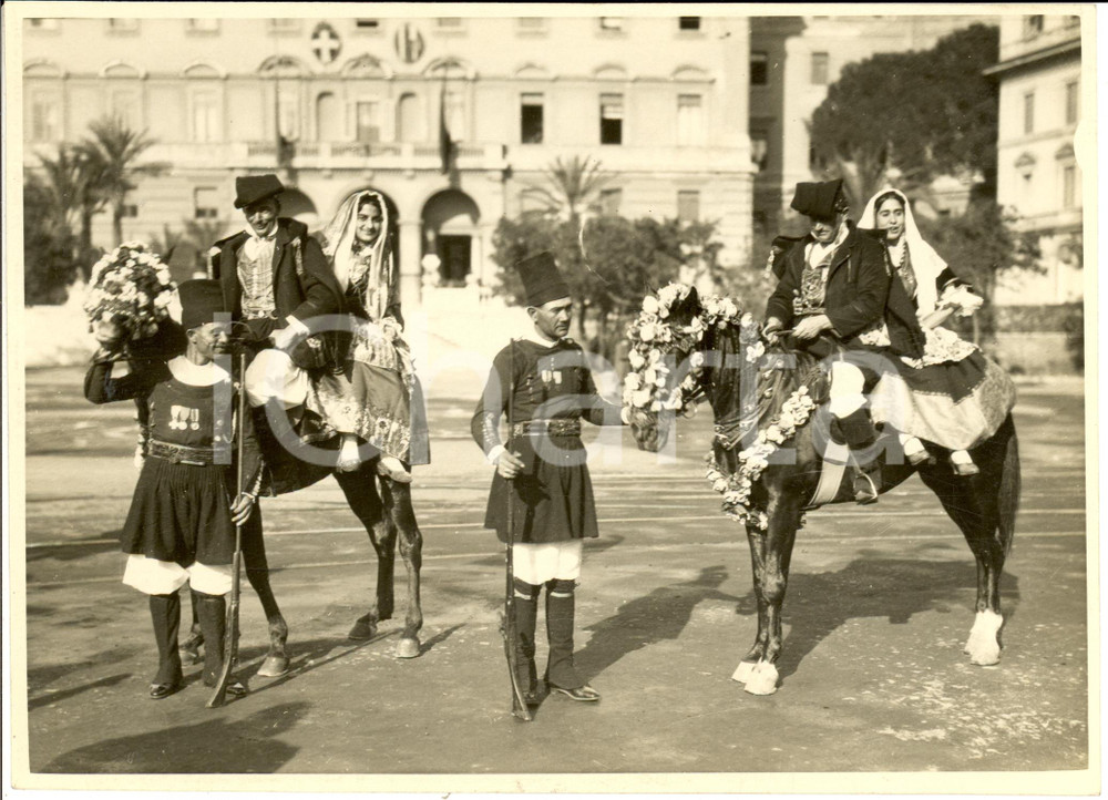 Fotografia d epoca originale 1940 ca ROMA Corteo tradizionale in costume sardo Fotografia 1