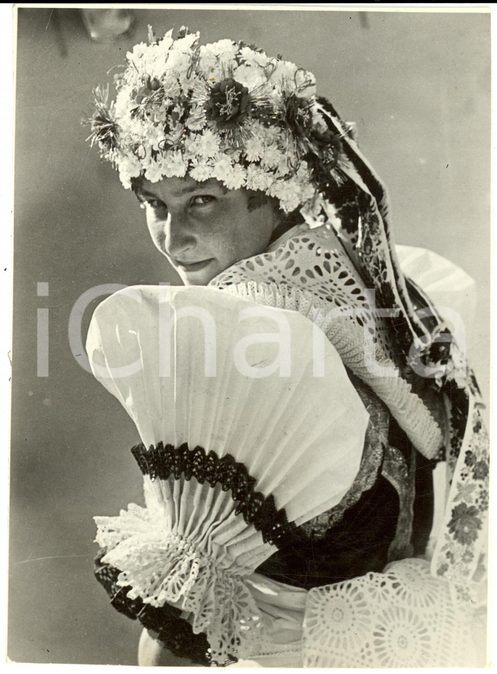 Fotografia d epoca originale 1940 UNGHERIA Ragazza in costume tradizionale Fotografia 1