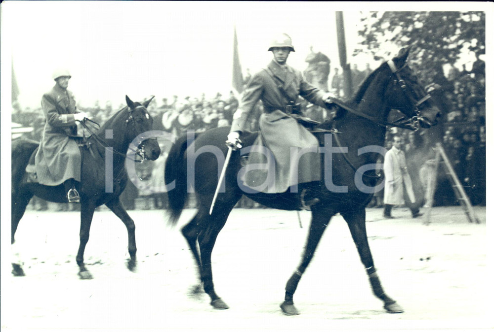 Fotografia d epoca originale 1936 MILANO Duca BERGAMO a cavallo  Rassegna militare per Genetliaco Re Foto 1