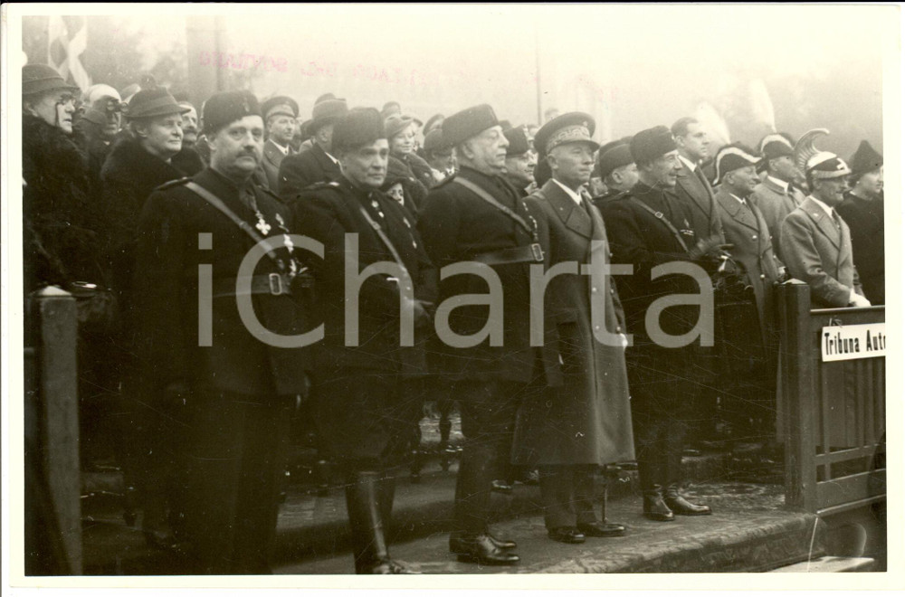 Fotografia d epoca originale 1936 MILANO Tribuna AutoritÃ  durante rassegna militare per Genetliaco Re Foto 1