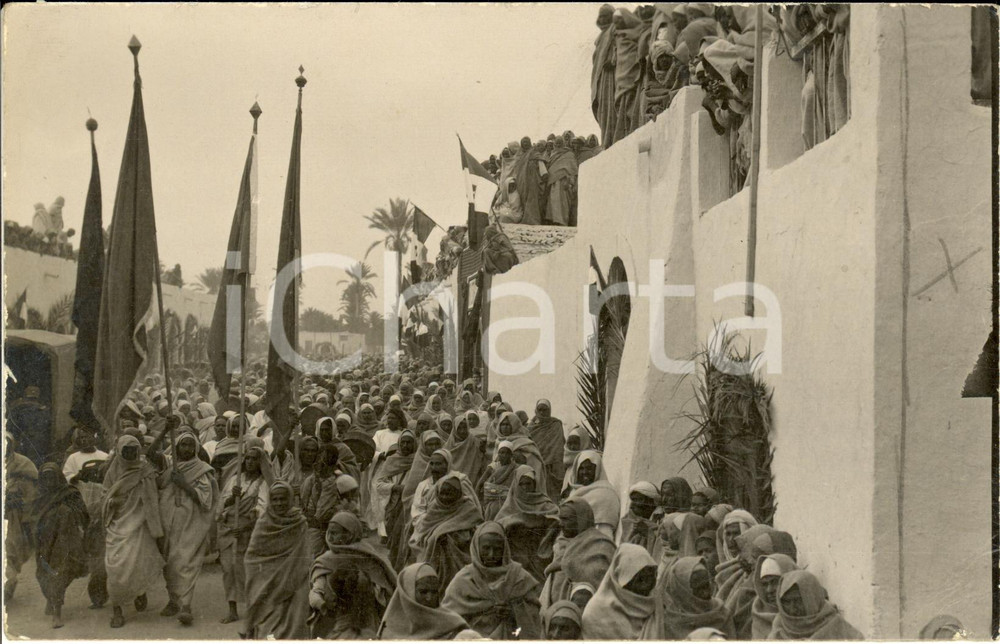 Fotografia d epoca originale 1935 ca ZLETEN LIBIA La folla degli Arabi in corteo Fotografia 1