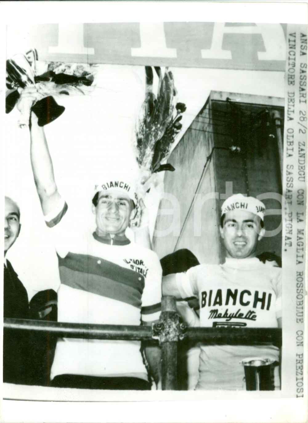 Fotografia d epoca originale 1968 SASSARI Ciclismo Dino ZANDEGU  vince tappa GIRO DI SARDEGNA Telefoto 1