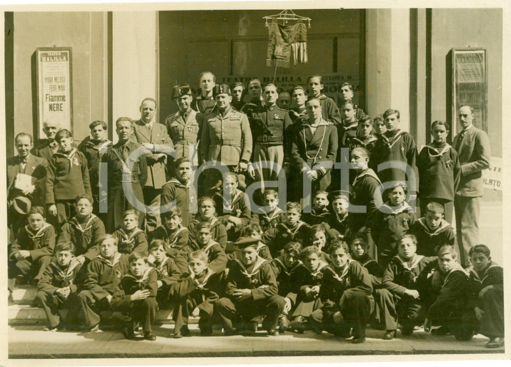 Fotografia d epoca originale 1935 GENOVA Avanguardisti marinari MARSIGLIA alla sede ONB Fotografia 1