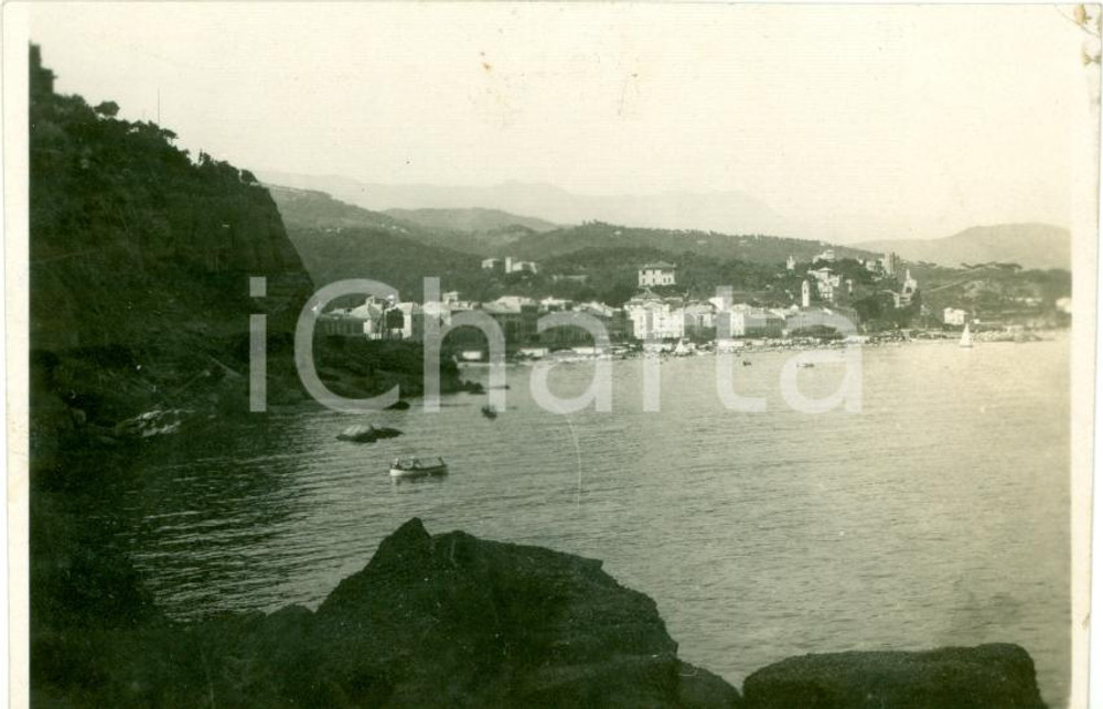 Fotografia d epoca originale 1930 ca CELLE LIGURE SV Veduta del paese da strada di SAVONA Vera foto 1