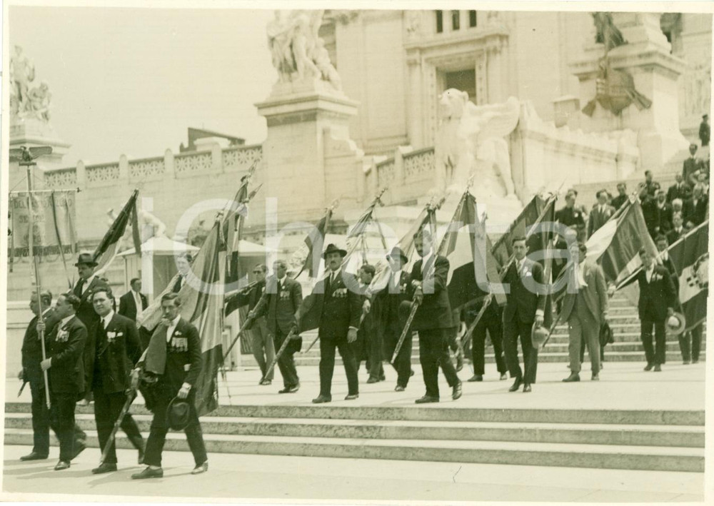 Fotografia d epoca originale 1928 ROMA Omaggio Combattenti Napoletani al MILITE IGNOTO Fotografia 1