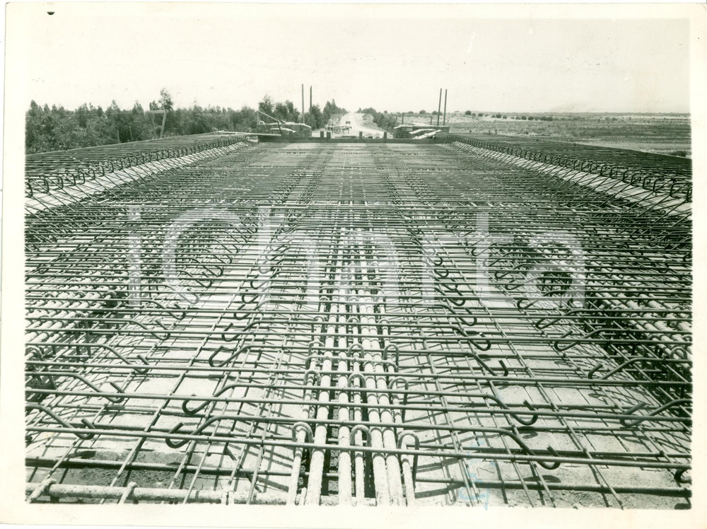 Fotografia d epoca originale 1940 ca TARHUNA LIBIA Costruzione ponte su WADI MEGENIN Fotografia 1