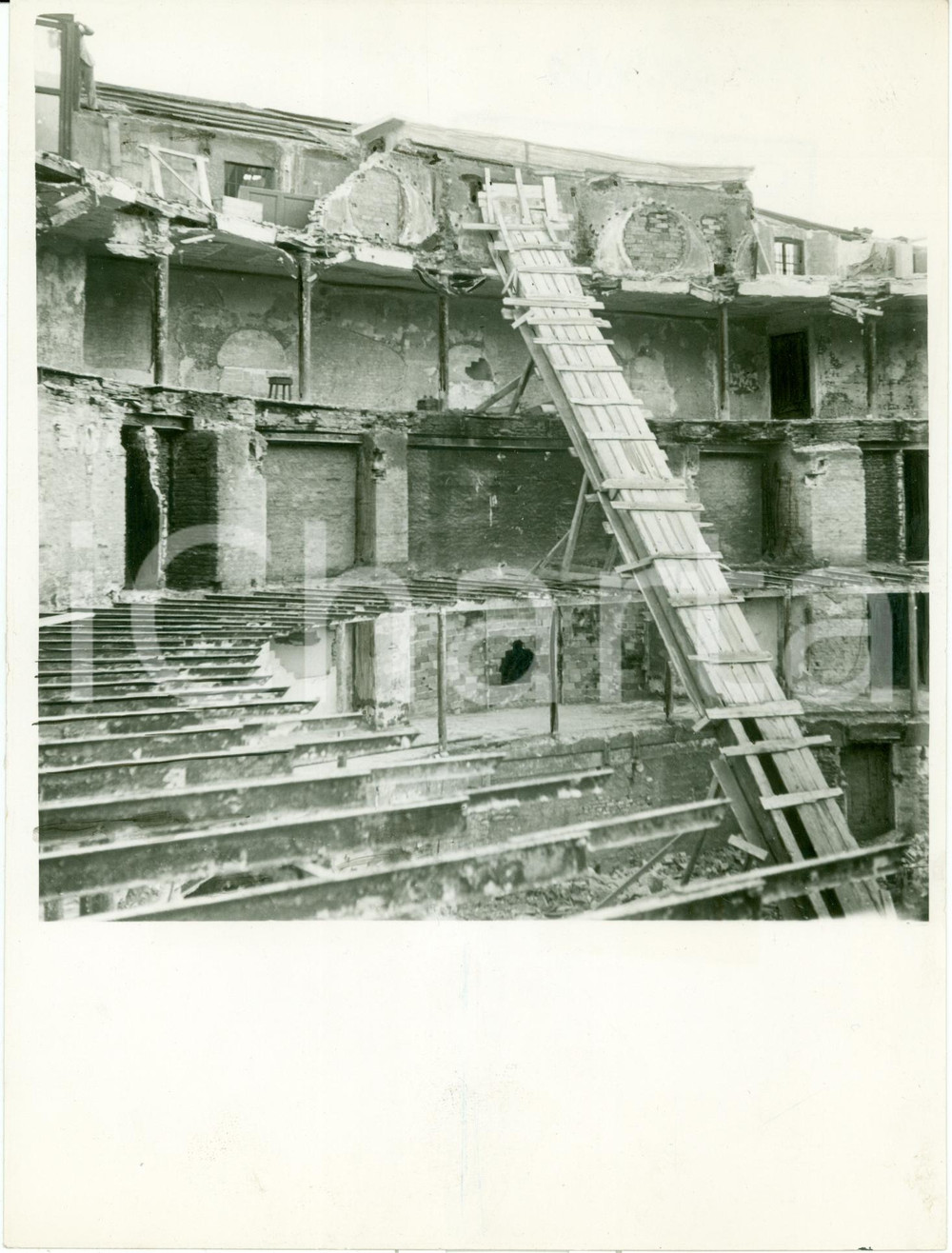 Fotografia d epoca originale 1938 MILANO Rimozione macerie TEATRO LIRICO distrutto da incendio Fotografia 1