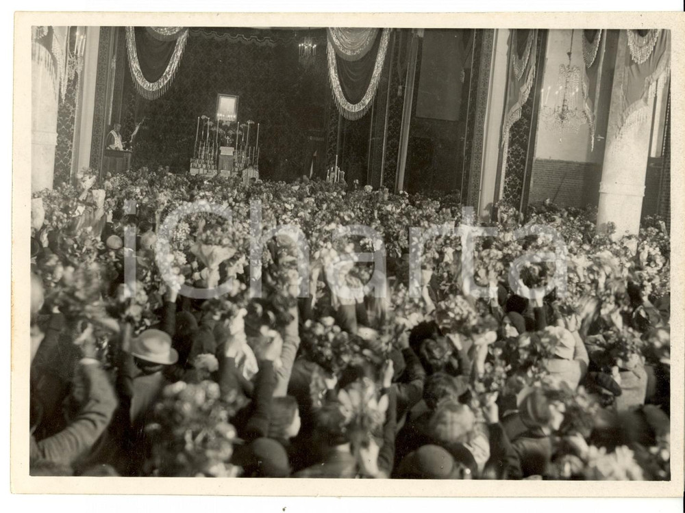 Fotografia d epoca originale 1936 TORINO Santuario SANTA RITA La mistica festa delle rose Foto 1