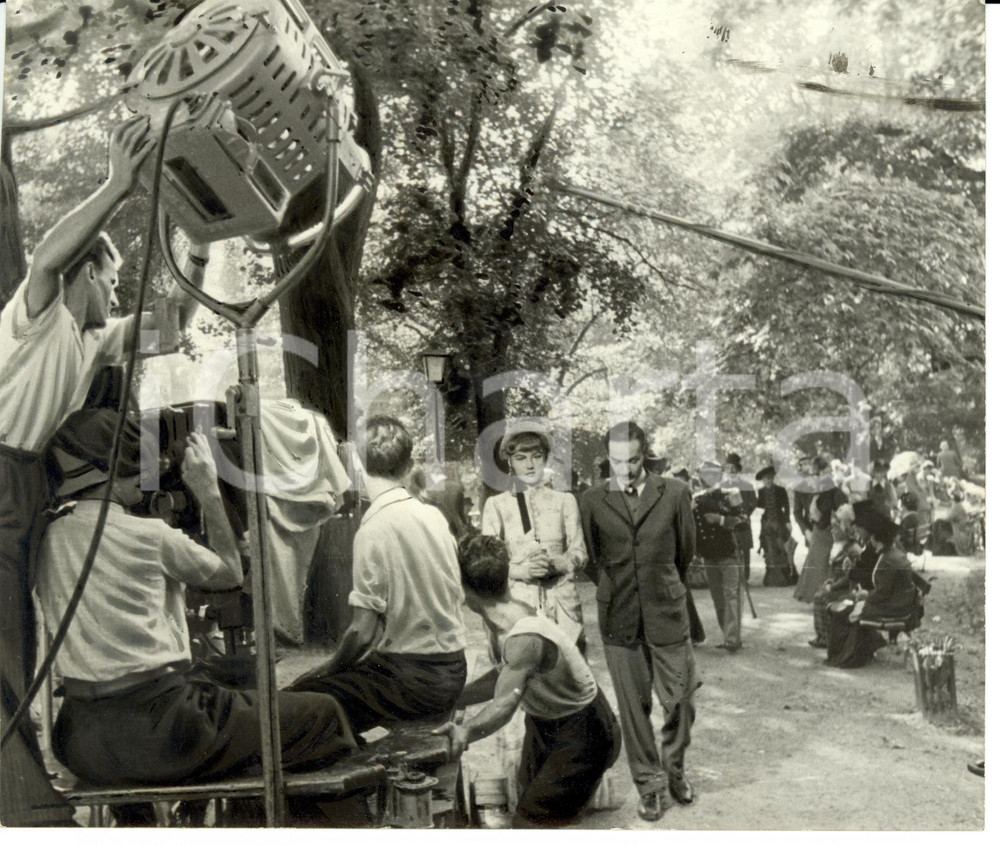 Fotografia d epoca originale 1942 CINEMA Andrea CHECCHI e Irasema DILIAN sul set di Malombra Foto di scena 1