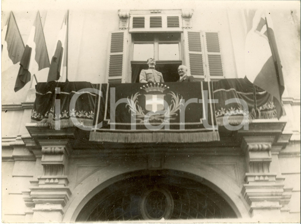Fotografia d epoca originale 1933 ASTI Principe UMBERTO II affacciato da Palazzo OTTOLENGHI Fotografia 1