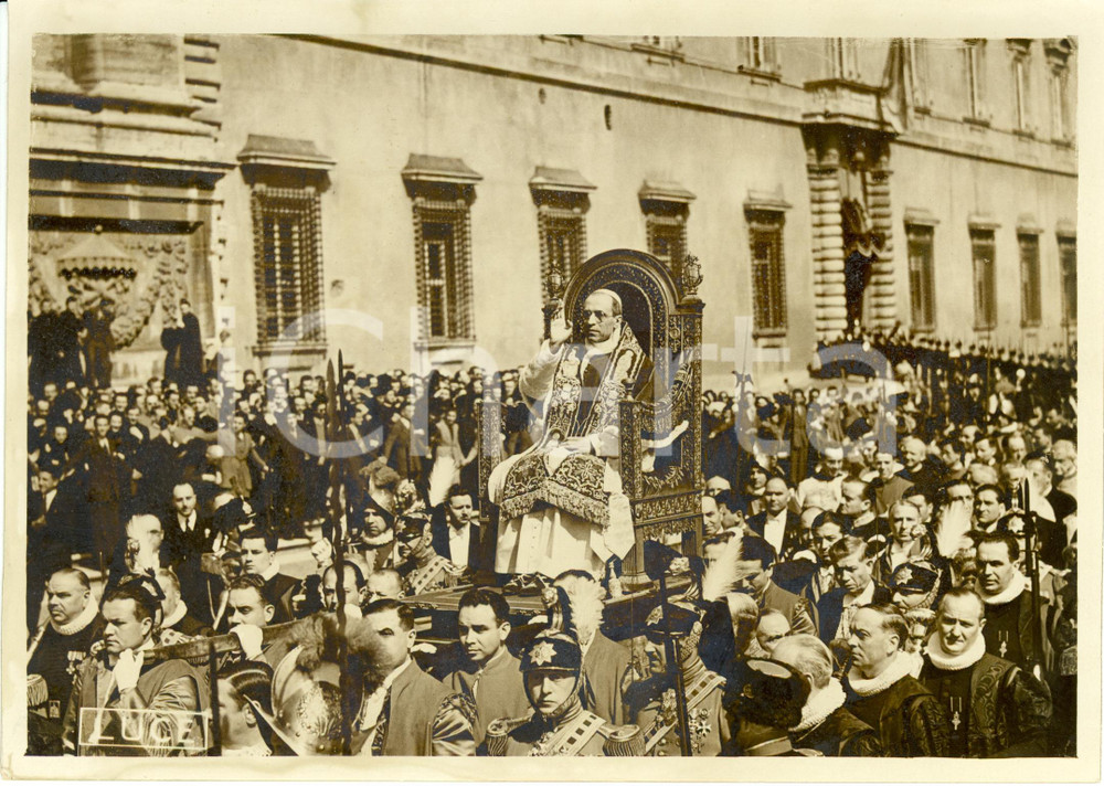 Fotografia d epoca originale 1939 CITTA  DEL VATICANO Palazzo LATERANENSE Papa PIO XII in sedia gestatoria 1