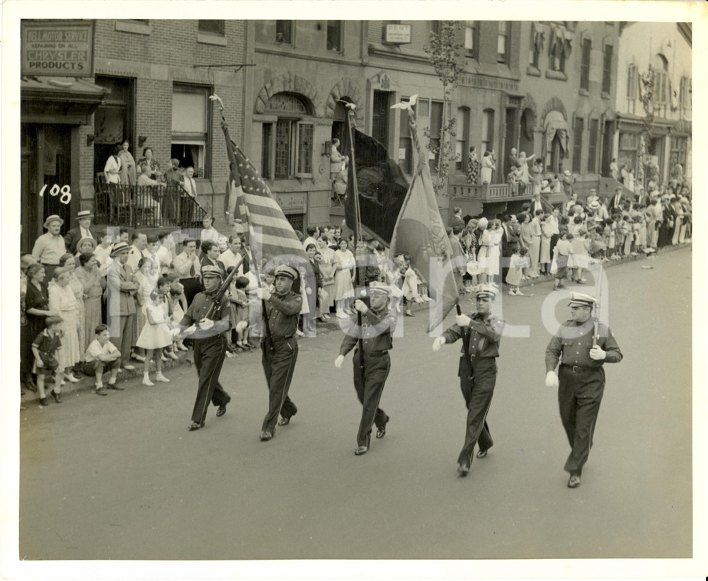 Fotografia d epoca originale 1937 USA Bandiere americane aprono corteo FIGLI d ITALIA in PHILADELPHIA Foto 1