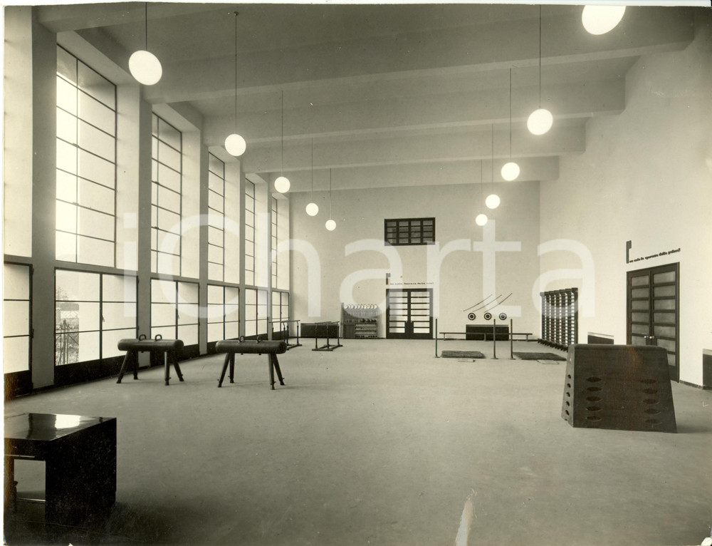 Fotografia d epoca originale 1936 LA SPEZIA Gioventù Italiana del Littorio Sala ginnica Foto 25 x 19 cm 1