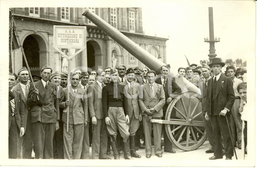 Fotografia d epoca originale 1934 NAPOLI Adunata ARTIGLIERI in congedo Sottosezione MONTAGNANA con cannone 1