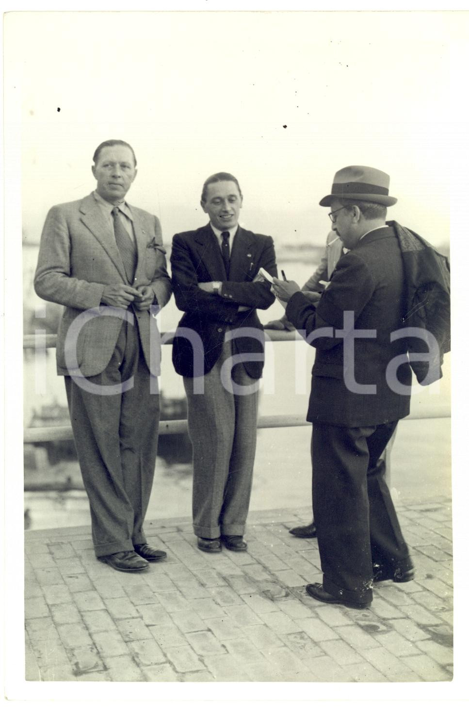 Fotografia d epoca originale 1939 NAPOLI Cav. MOLINARI parte su piroscafo CRISPI per catturare fauna africana 1