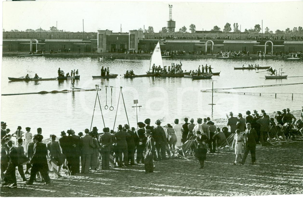 Fotografia d epoca originale 1938 MILANO IDROSCALO Le gare di canottaggio nei nuovi impianti Fotografia 1