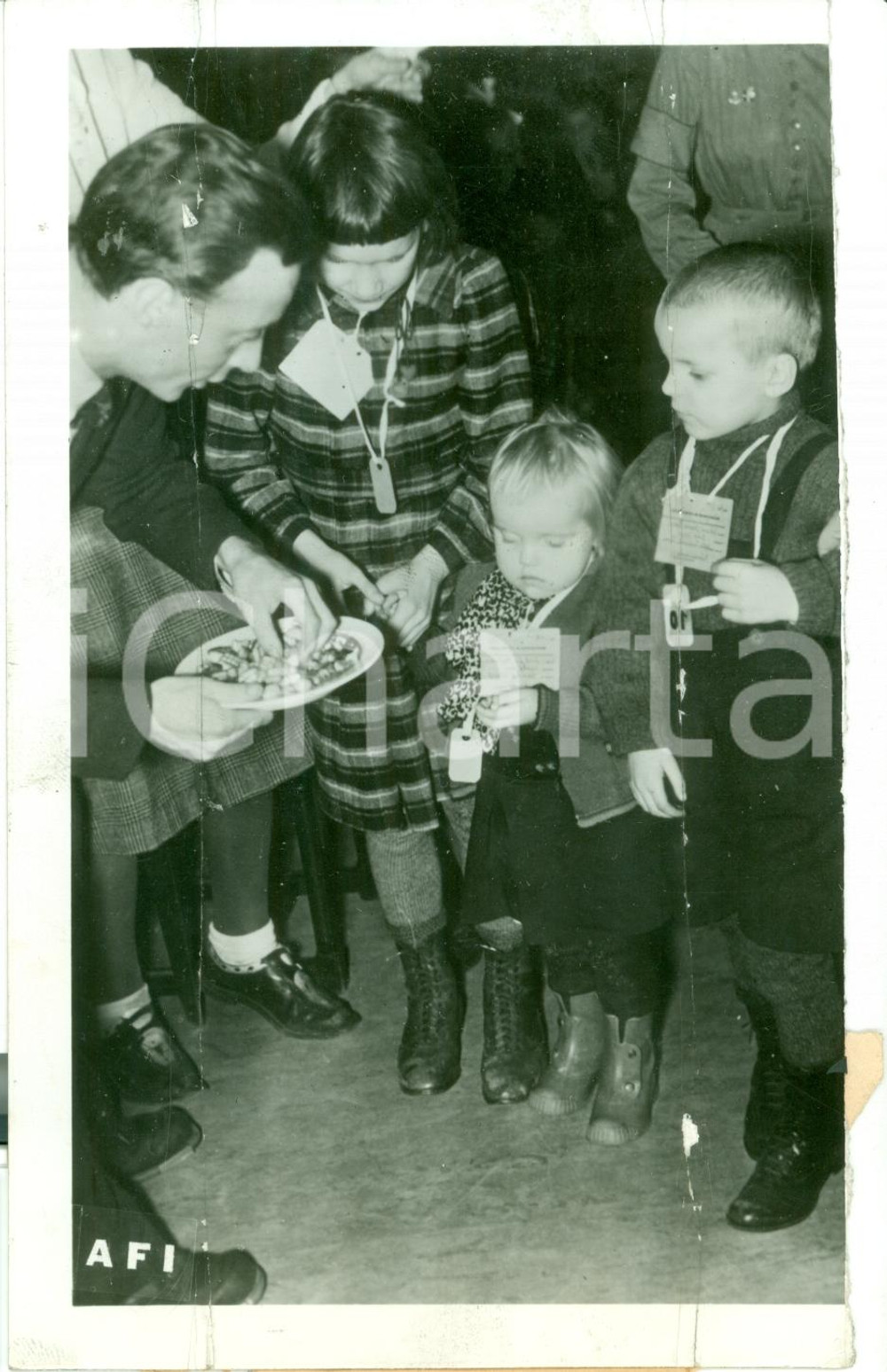 Fotografia d epoca originale 1942 STOCKHOLM SVEZIA WWII Bambini finlandesi sfollati Foto DANNEGGIATA 1