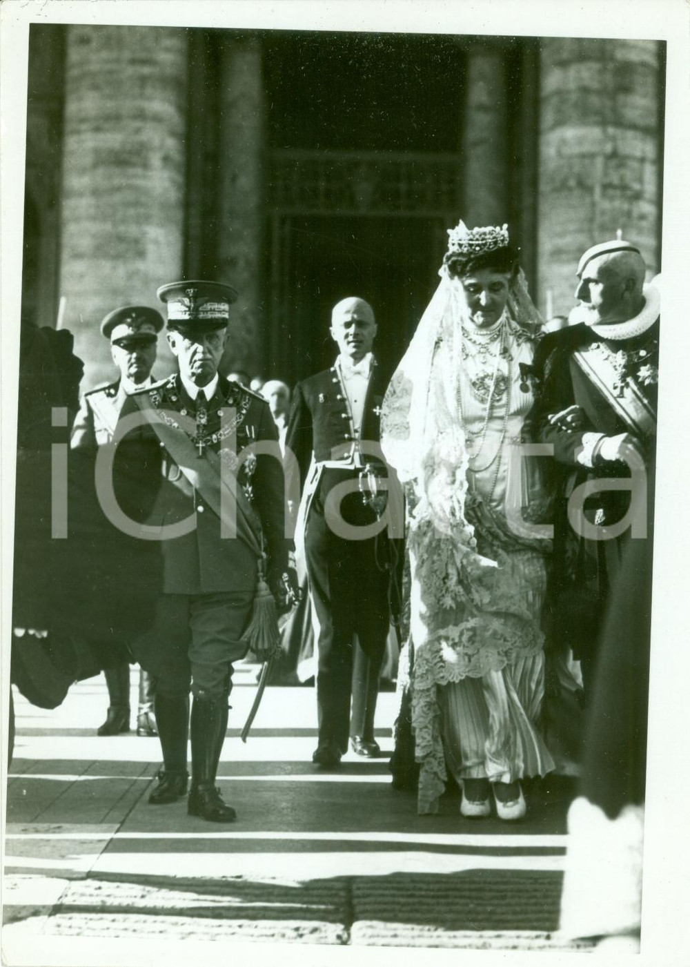 Fotografia d epoca originale 1929 ROMA SAN PIETRO Vittorio Emanuele III Regina Elena dopo udienza con PIO XI 1