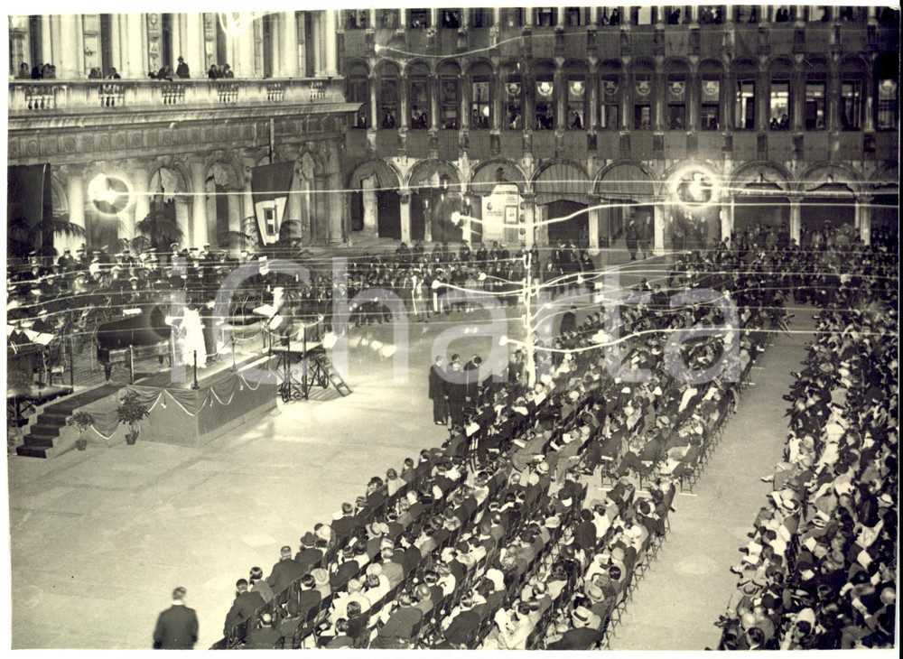 Fotografia d epoca originale 1930 VENEZIA Concerto di beneficenza Beniamino GIGLI in piazza San Marco Foto 1