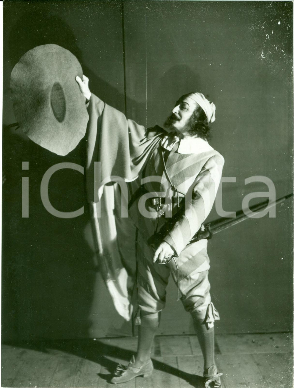 Fotografia d epoca originale 1937 MILANO Teatro Ruggero RUGGERI nel ruolo di MAZARINO Fotografia 1