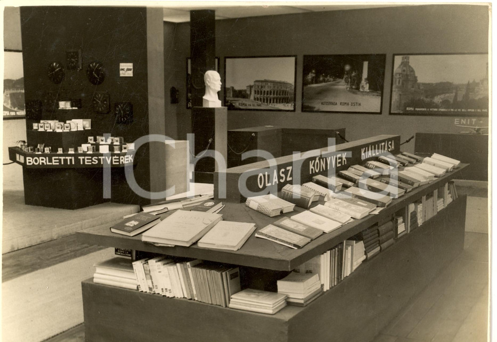 Fotografia d epoca originale 1933 BUDAPEST Mostra del Libro  Pubblicazioni dell Italia fascista Foto IRODA 1