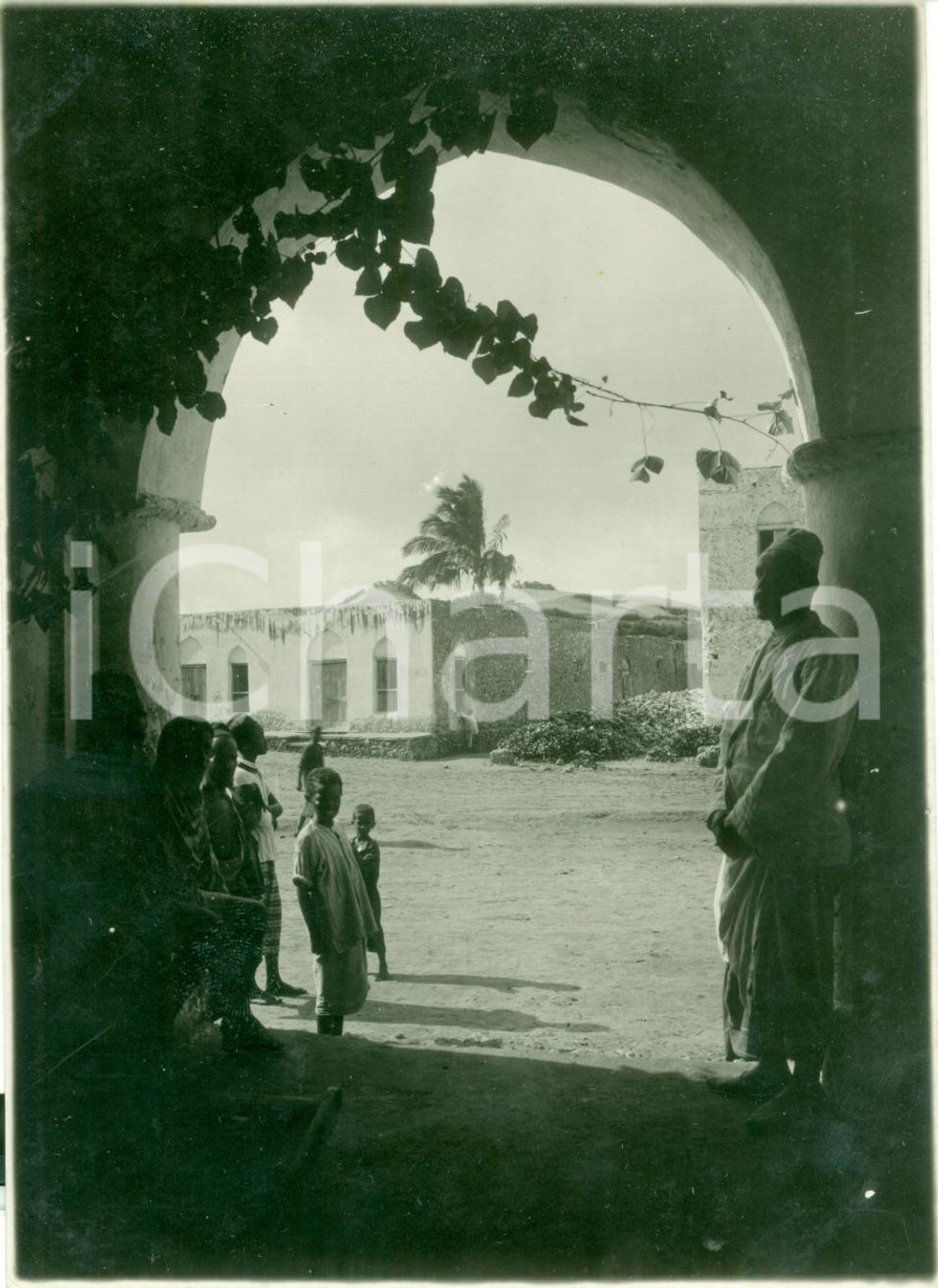 Fotografia d epoca originale 1935 ca BENGASI LIBIA Scorcio poetico case degli indigeni Fotografia ANIMATA 1