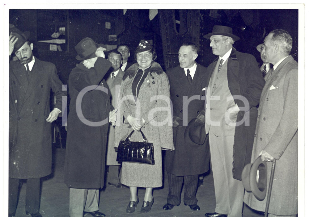 Fotografia d epoca originale 1938 MILANO Arrivo solisti Opera di MONACO con Guido PESENTI Jenner MATALONI 1