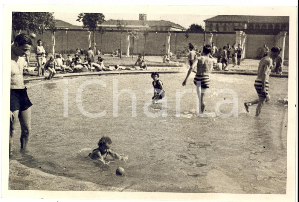 Fotografia d epoca originale 1933 MILANO Via PONZIO  Piscina GUIDO ROMANO  Vasca per i bambini Foto 1