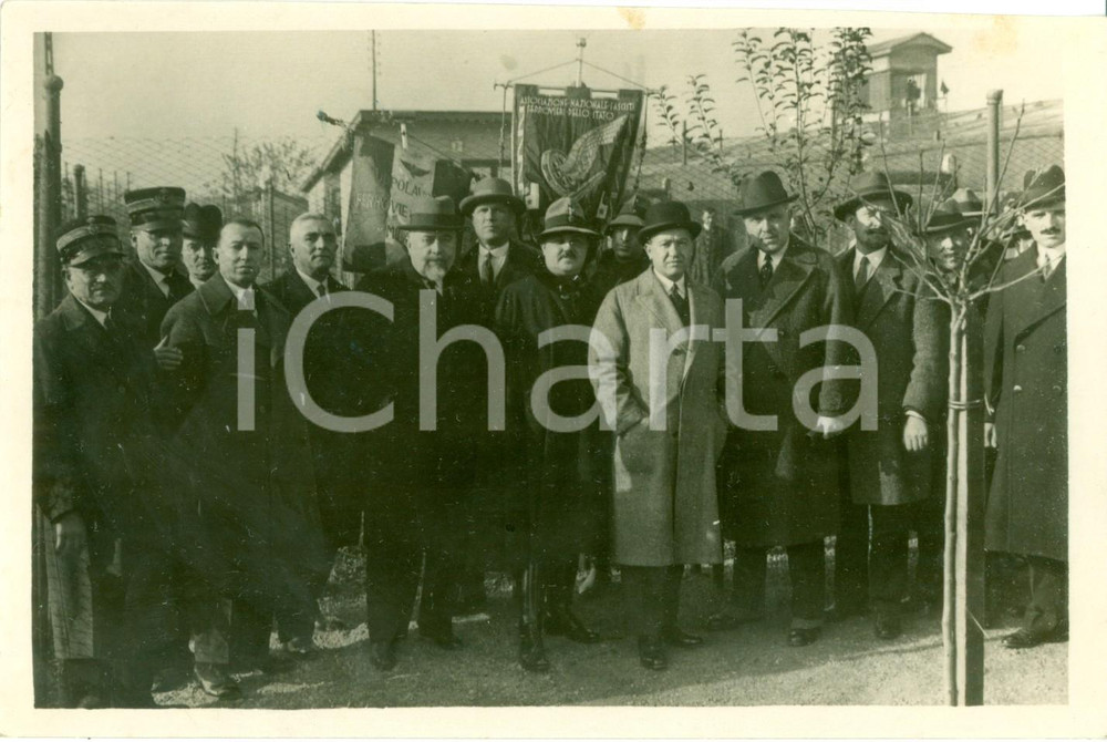Fotografia d epoca originale 1930 MILANO ROGOREDO Inaugurazione attivitÃ  pollicoltura DOPOLAVORO FERROVIARIO 1