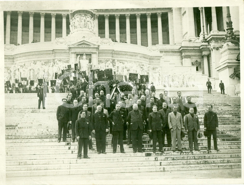 Fotografia d epoca originale 1935 ca ROMA Confederazioni fasciste dell Agricoltura al MILITE IGNOTO Foto 1