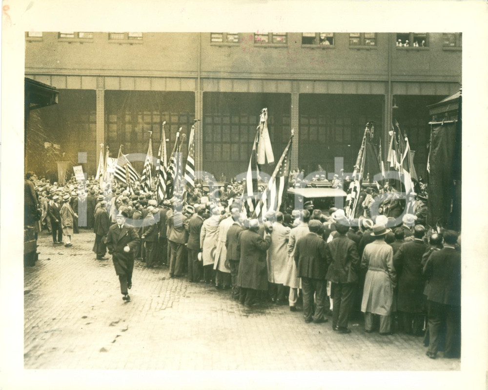 Fotografia d epoca originale 1931 PHILADELPHIA Folla alla BALTIMORE & OHIO RAILROAD STATION per Dino GRANDI 1