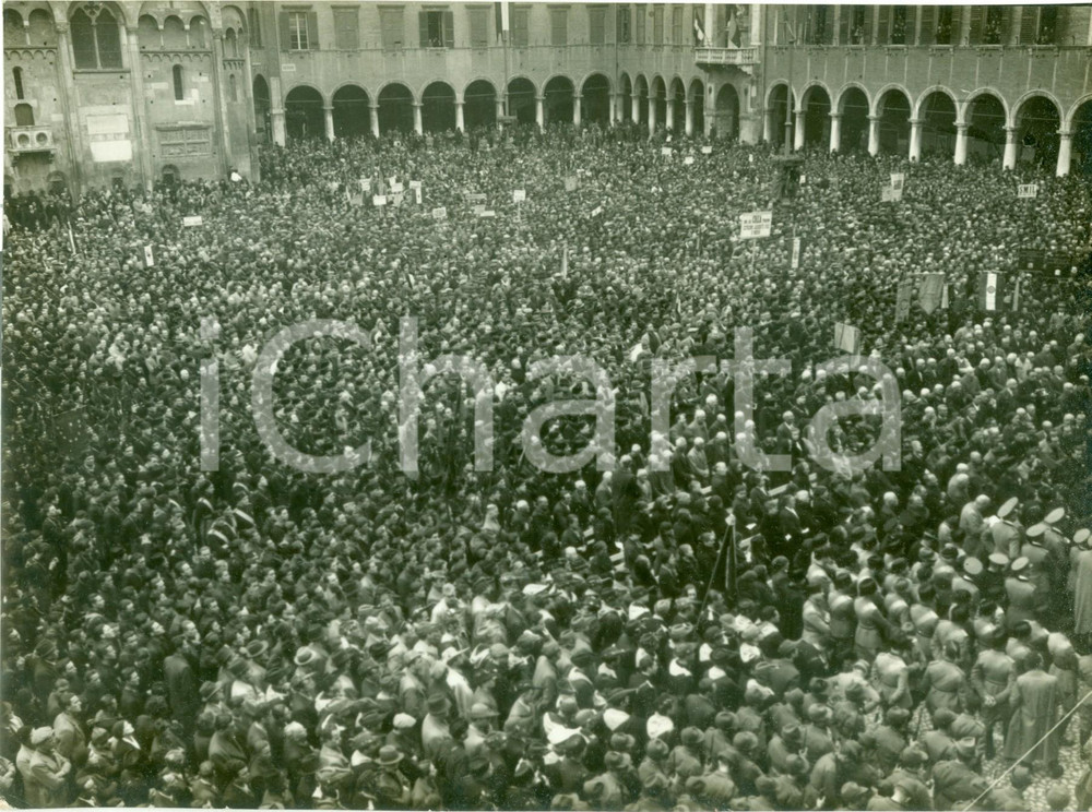 Fotografia d epoca originale 1936 MODENA Folla di popoli celebra il NATALE DI ROMA Fotografia 1
