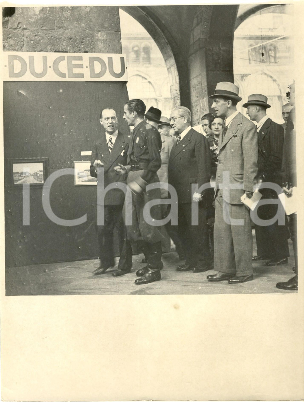 Fotografia d epoca originale 1937 MILANO LOGGIA DEI MERCANTI Inaugurazione prima mostra arte dopolavoristica 1