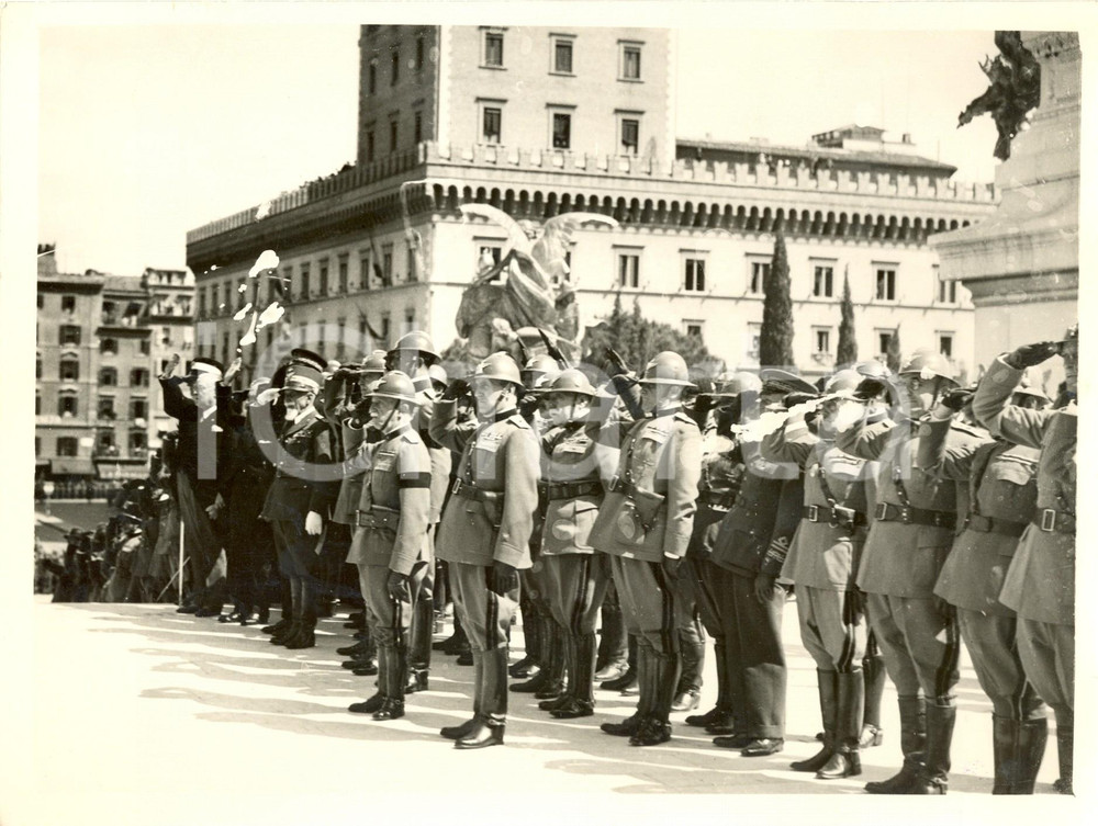 Fotografia d epoca originale 1932 ROMA MILITE IGNOTO Vittorio Emanuele III Emilio de BONO anniversario guerra 1