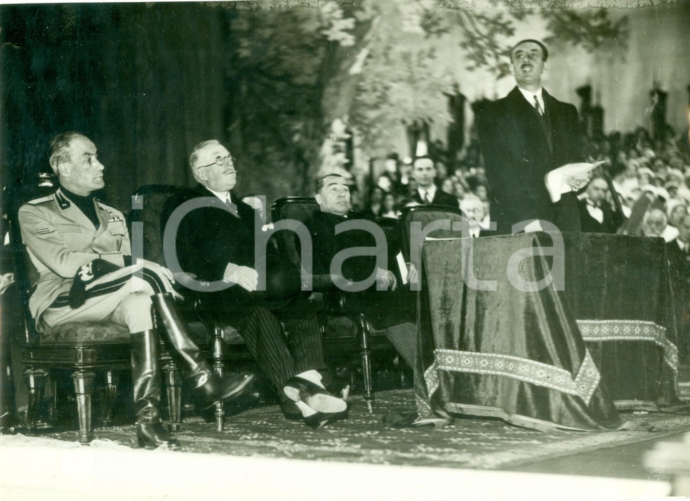 Fotografia d epoca originale 1932 MILANO TEATRO DAL VERME Marcello VISCONTI DI MODRONE Giornata del Risparmio 1