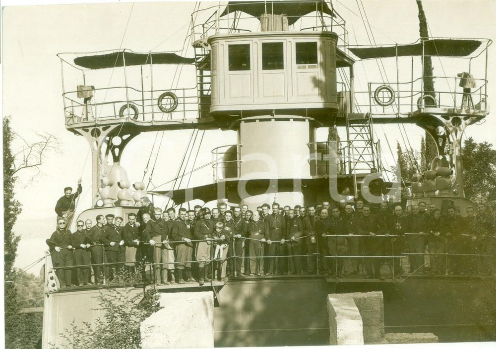 Fotografia d epoca originale 1931 GARDONE RIVIERA BS Gita del Fascio Milanese alla Regia Nave PUGLIA Foto 1