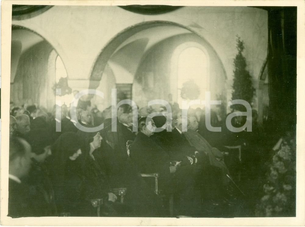 Fotografia d epoca originale 1930 ROMA Vittorio Emanuele III a funerali di Vittoria di BADEN Regina di SVEZIA 1