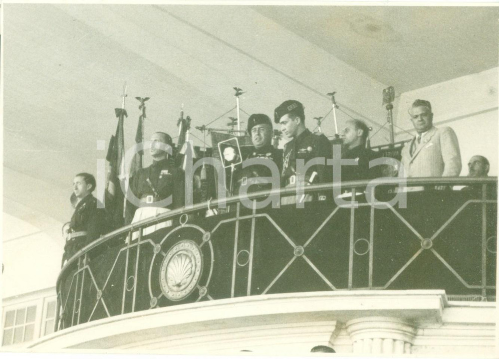 Fotografia d epoca originale 1935 GENOVA Renzo MORIGI sul palco d onore dello Stadio NAFTA Fotografia 1
