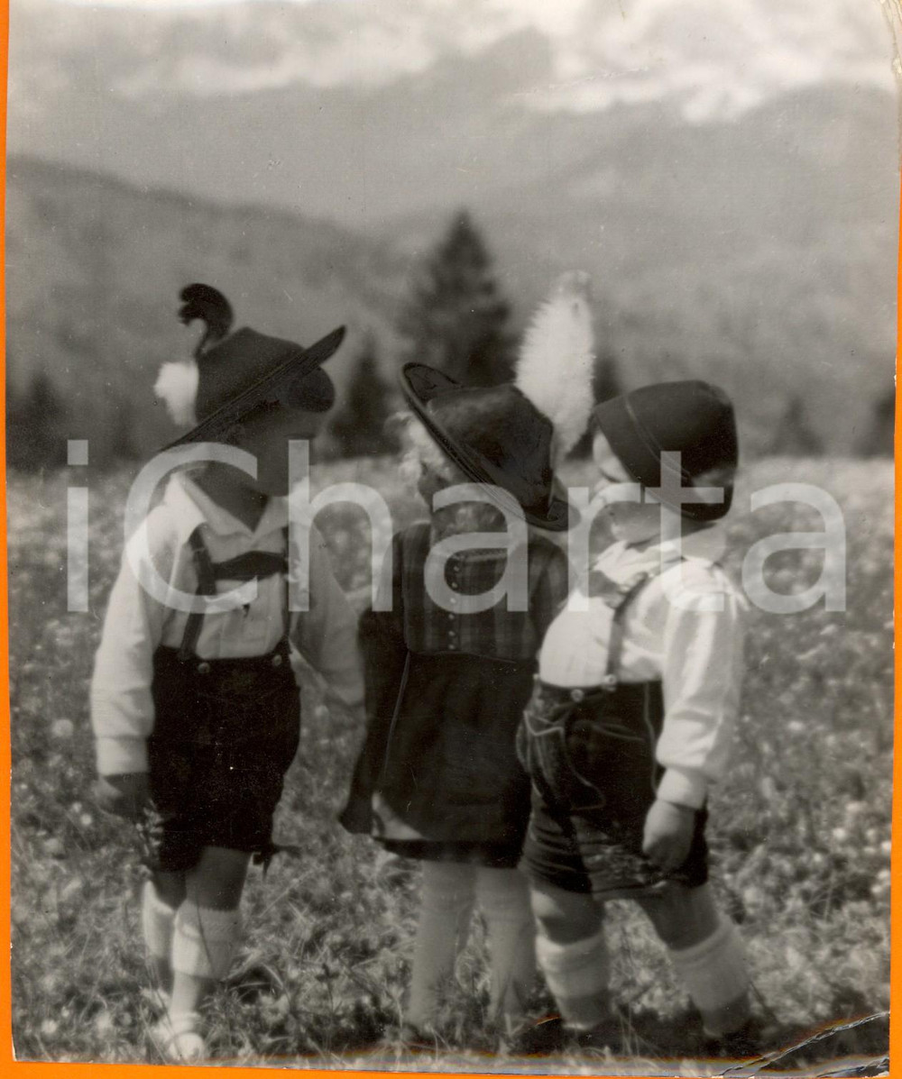 Fotografia d epoca originale 1939 GARMISCHPARTENKIRCHEN D Tre bambini vestiti in abiti tradizionali Foto 1