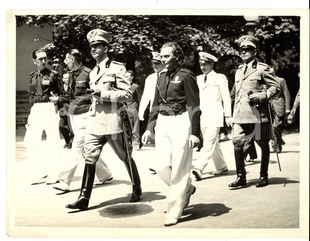 Fotografia d epoca originale 1936 MILANO Principe UMBERTO arriva in visita alla TRIENNALE Fotografia 1