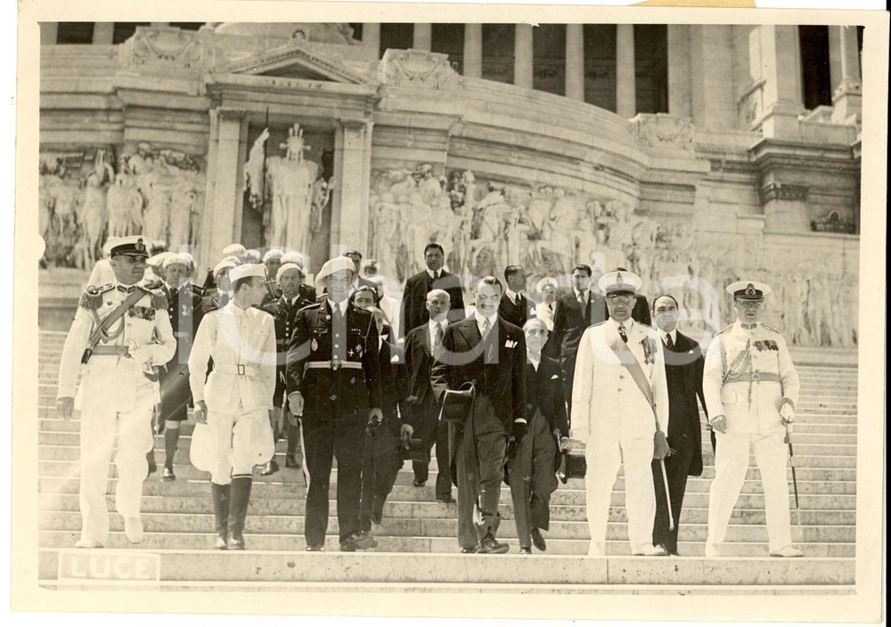 Fotografia d epoca originale 1938 ROMA Congressisti romeni OND rendono omaggio al MILITE IGNOTO Foto 1