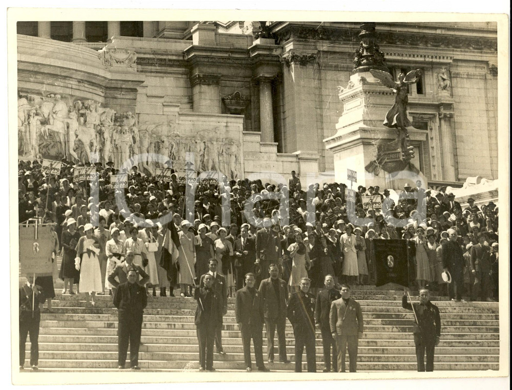 Fotografia d epoca originale 1933 ROMA Sindacati fascisti della Lombardia al MILITE IGNOTO Fotografia 1