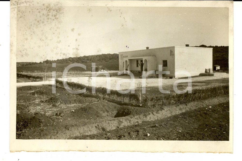 Fotografia d epoca originale 1930 ca DERNA ? Edificio dell Ente COLONIZZAZIONE LIBIA Foto DANNEGGIATA 1