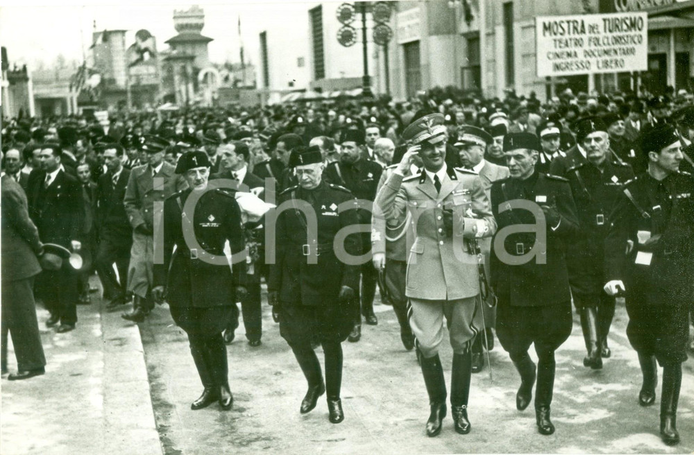 Fotografia d epoca originale 1936 MILANO Umberto II e autoritÃ  visitano la FIERA CAMPIONARIA Fotografia 1