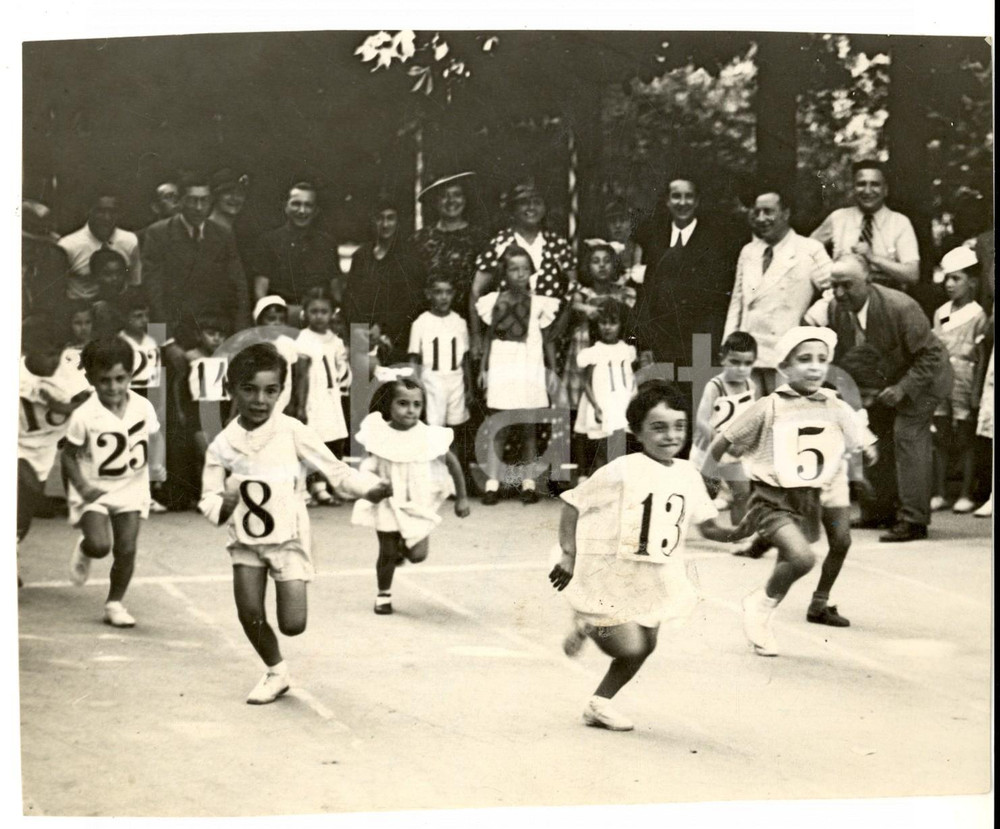 Fotografia d epoca originale 1930 ca MILANO Parco SEMPIONE Bambini gareggiano nei 100 metri Fotografia 1
