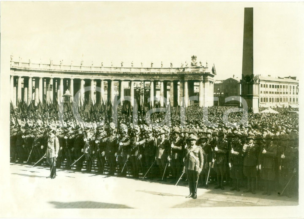Fotografia d epoca originale 1939 ROMA VATICANO Truppe Regio Esercito rendono onore a PIO XII in SAN PIETRO 1